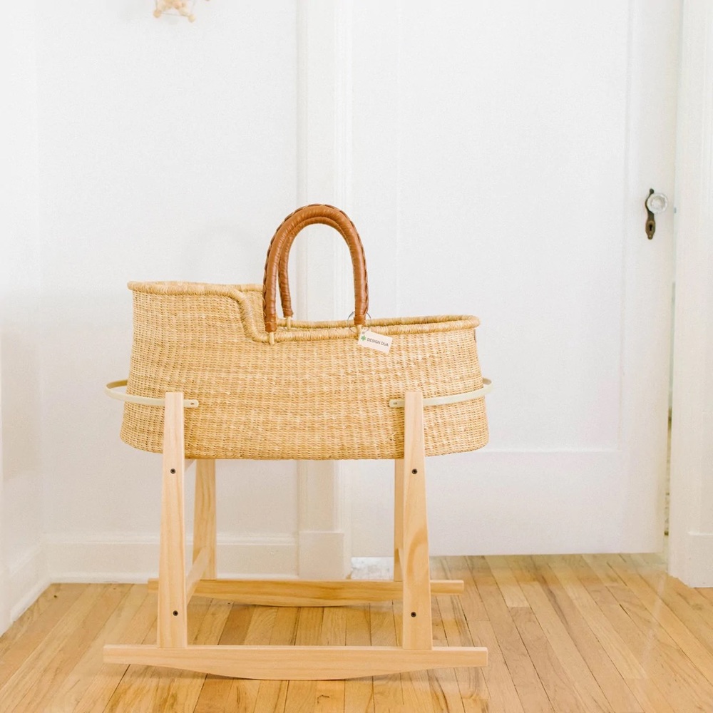 SOLD!!! DesignDua Billa Bassinet in Natural with stand